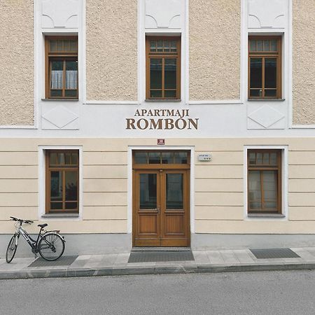 בובק Apartments Rombon מראה חיצוני תמונה