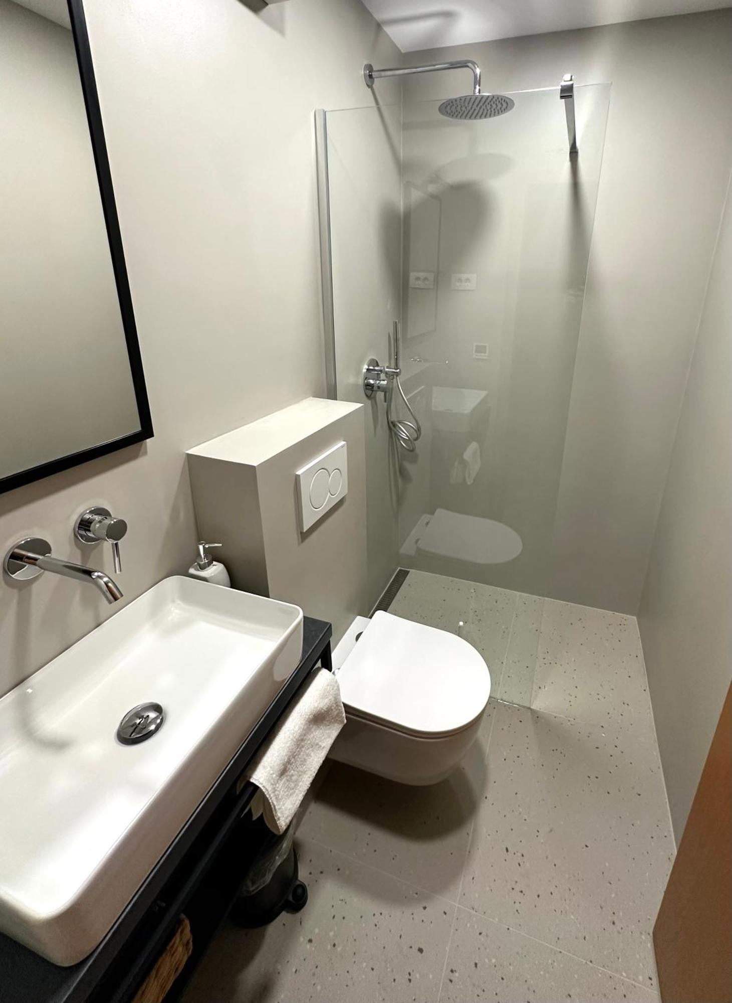 בובק Apartments Rombon מראה חיצוני תמונה